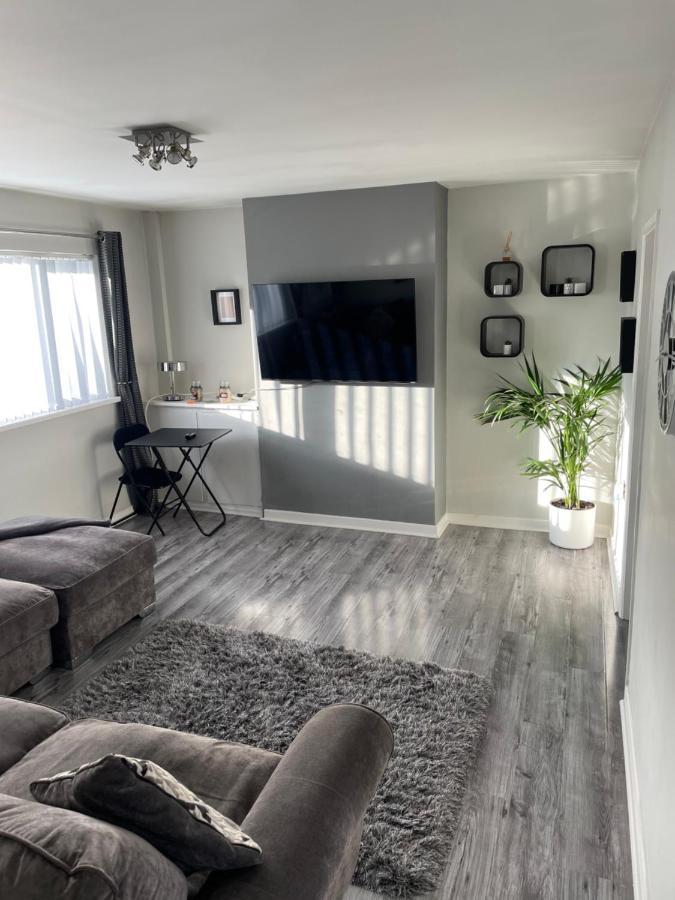 Fantastic Full 3 Bedroom Modern Apartment بلفاست المظهر الخارجي الصورة
